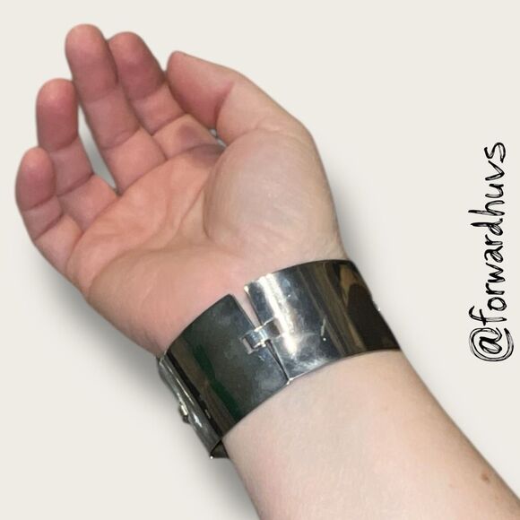 Vintage Taxco Sterling Silver Bracelet – 925 Marked – Hinged Panel Design - Picture 3 of 11